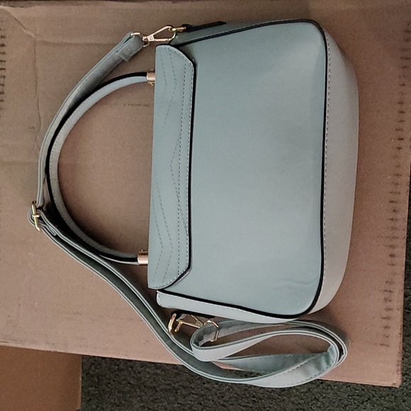 Mint crossbody purse - Picture 2 of 5
